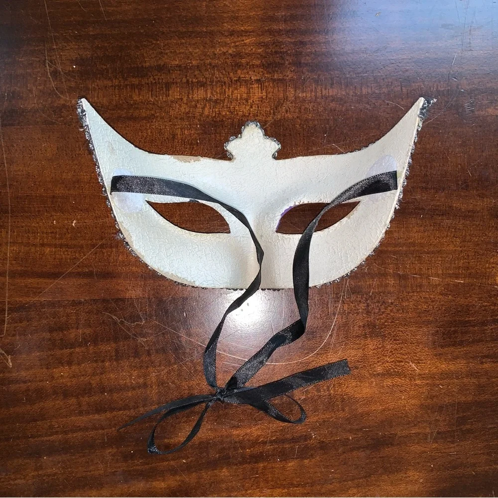 Masquerade Eye Mask Music Theme